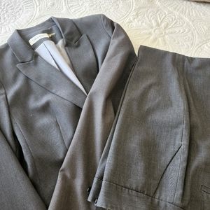Job interview approved! Gray suit set
